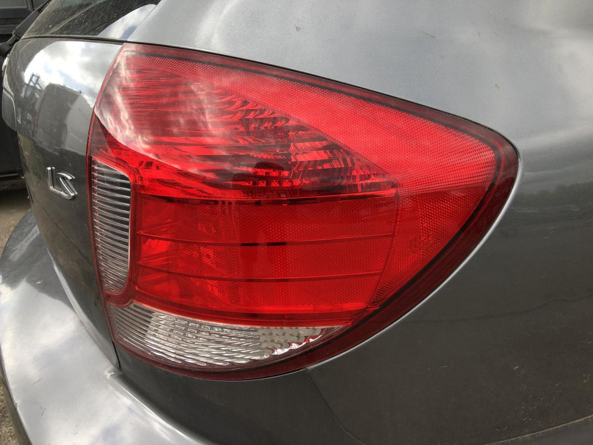 Kia Rio DC Rückleuchte rechts Rücklicht Heckleuchte Schrägheck Kombi Facelift