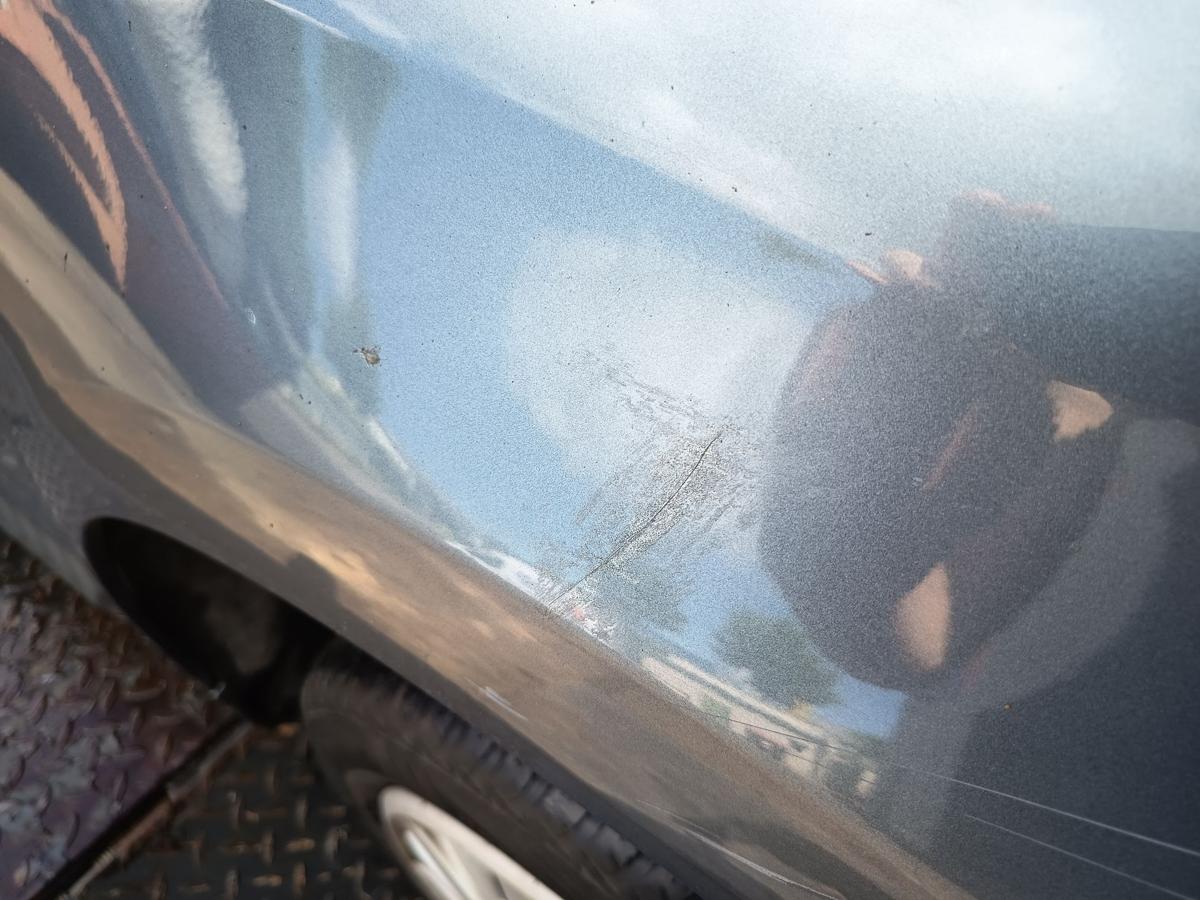 Citroen C4 original Kotfl&uuml;gel rechts Seitenteil EZW Eisengrau Bj 2007