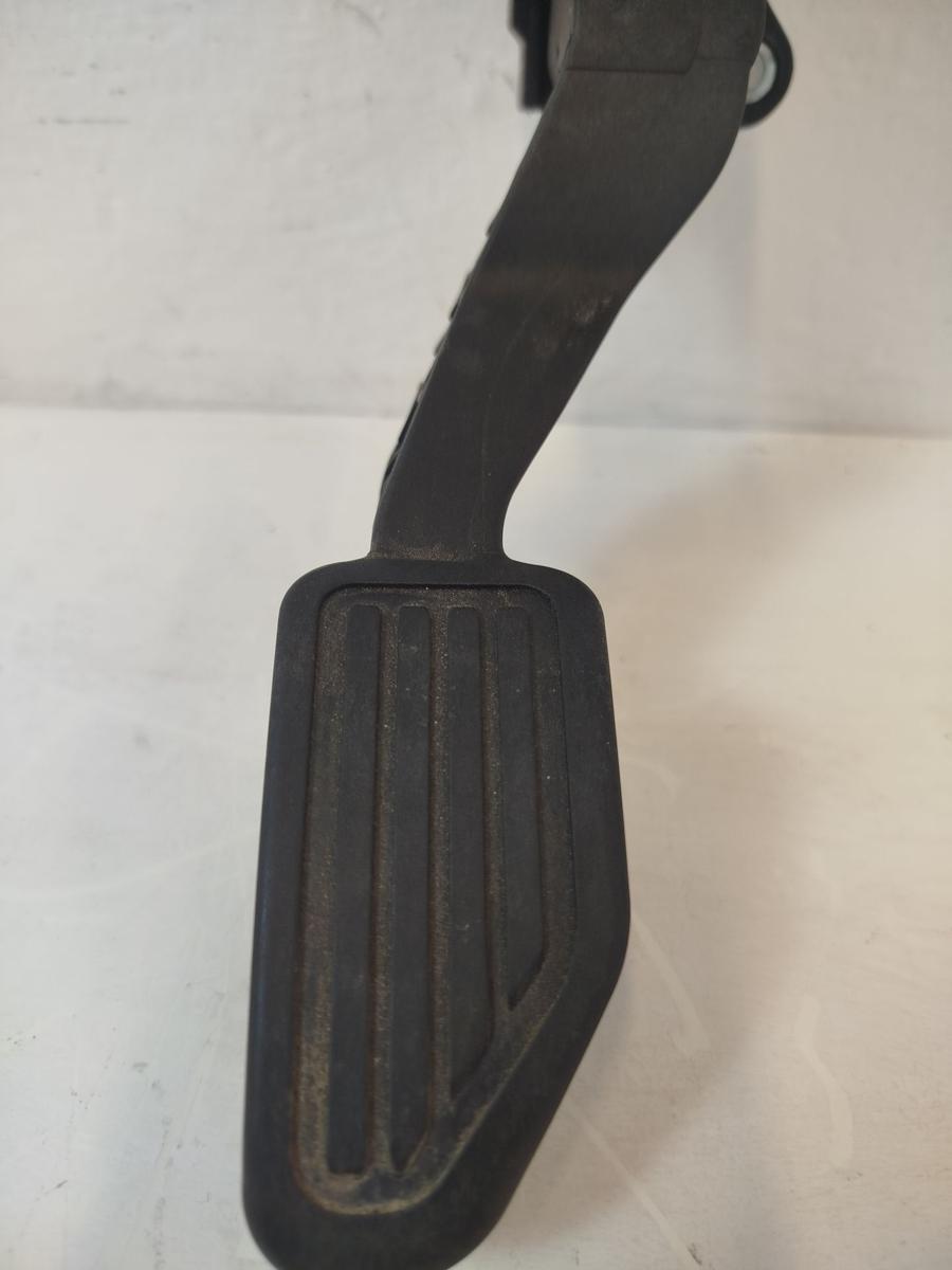 Toyota Yaris XP13 Gaspedal Gaswertgeber Gaspoti