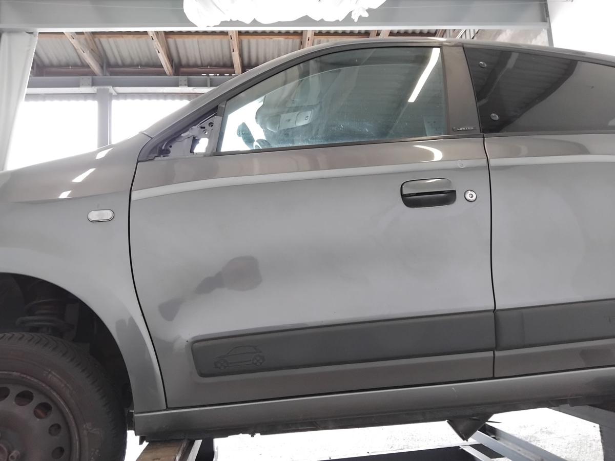 Renault Twingo 3 T&uuml;r vorn links Fahrert&uuml;r TEKPE Gris Lunaire Metallic BJ2018