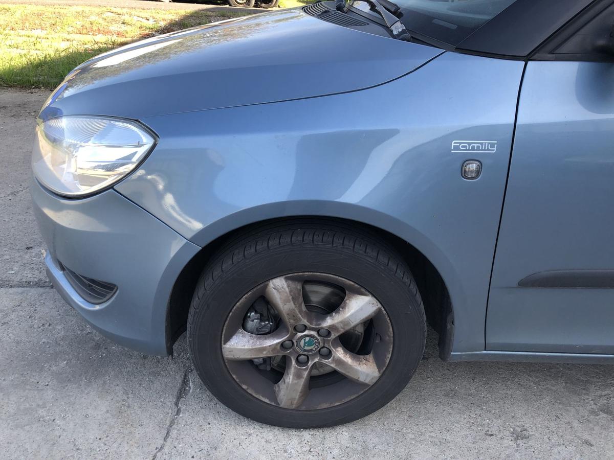 Skoda Fabia II 2 Typ 5J Kotfl&uuml;gel vorn links 2006-2014 Originalteil LF5X grau