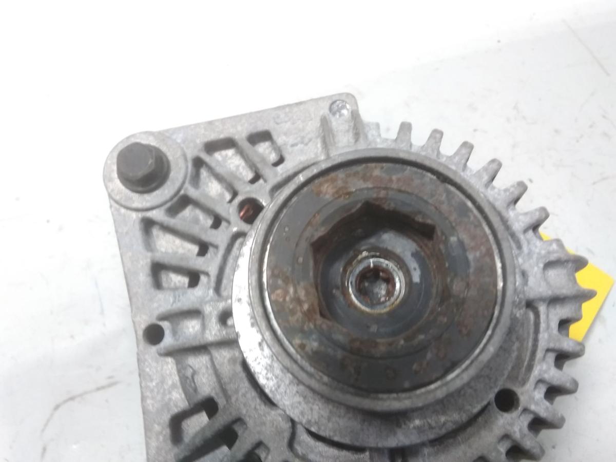 Renault Megane 2 Lichtmaschine Generator 1.6 83kw BJ2004 Valeo Remanufactured
