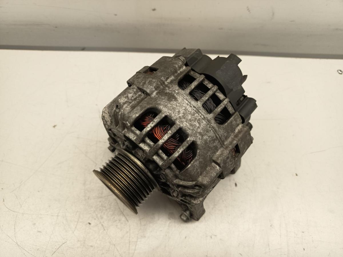 Renault Clio III original Lichtmaschine Generator 1.2l 55kW 90A Bj 2012