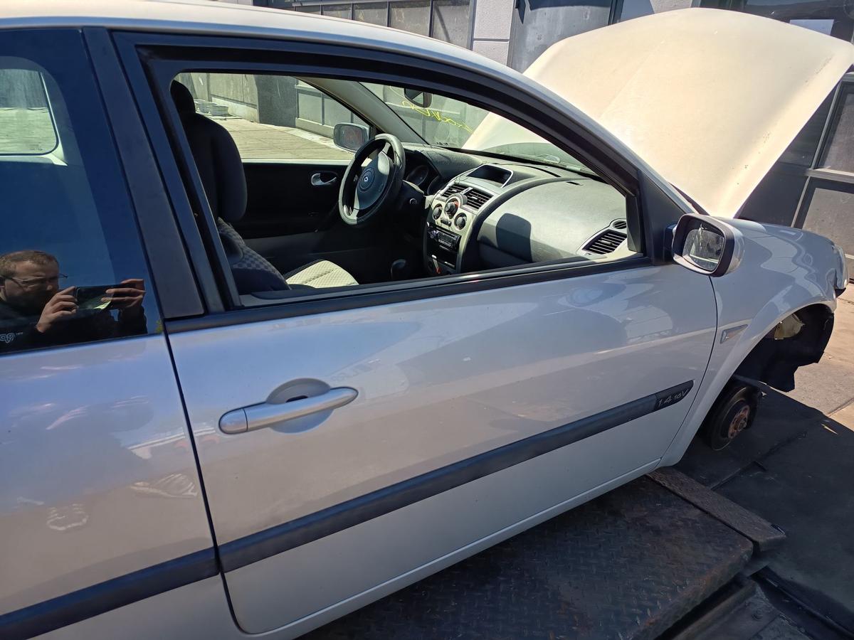 Renault Megane II original T&uuml;r rechts MV632 Polargrau 3TRG Baujahr 2003