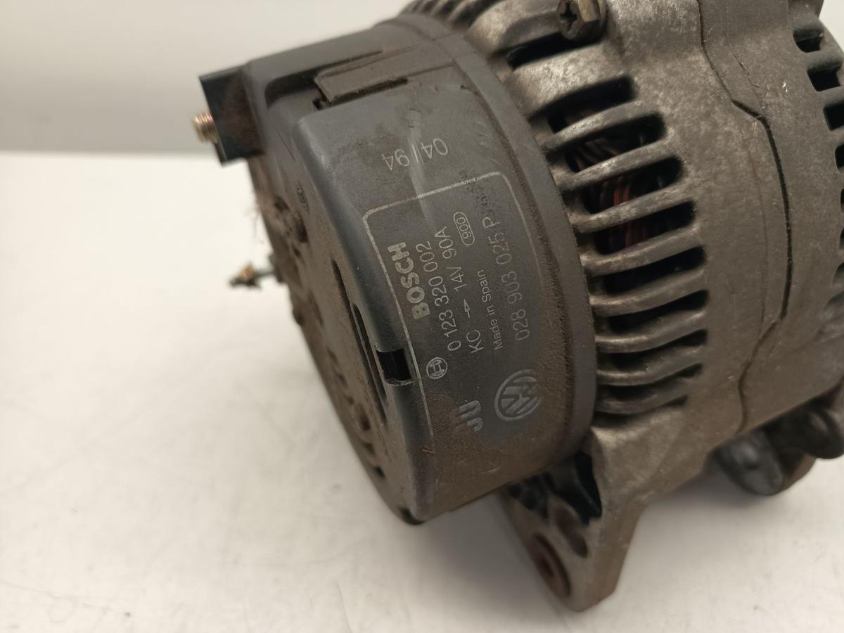 VW Transporter T4 original Lichtmaschine 1.9l 44kW Diesel 90A Bj 1994