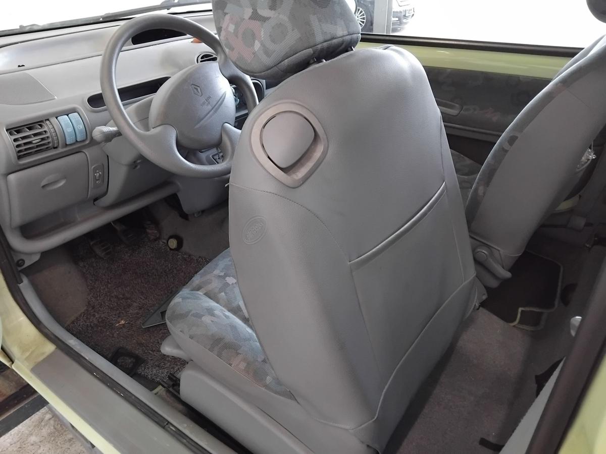 Renault Twingo 1 original Sitz vorn links Fahrersitz Stoff grau BJ2005