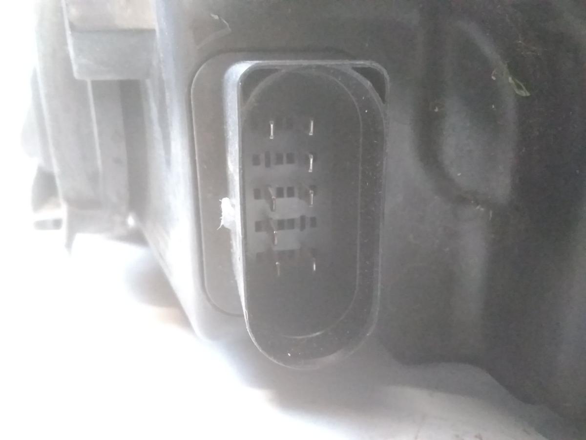 VW Polo 6R original Scheinwerfer rechts Halogen Valeo mit LWR Bj.2009