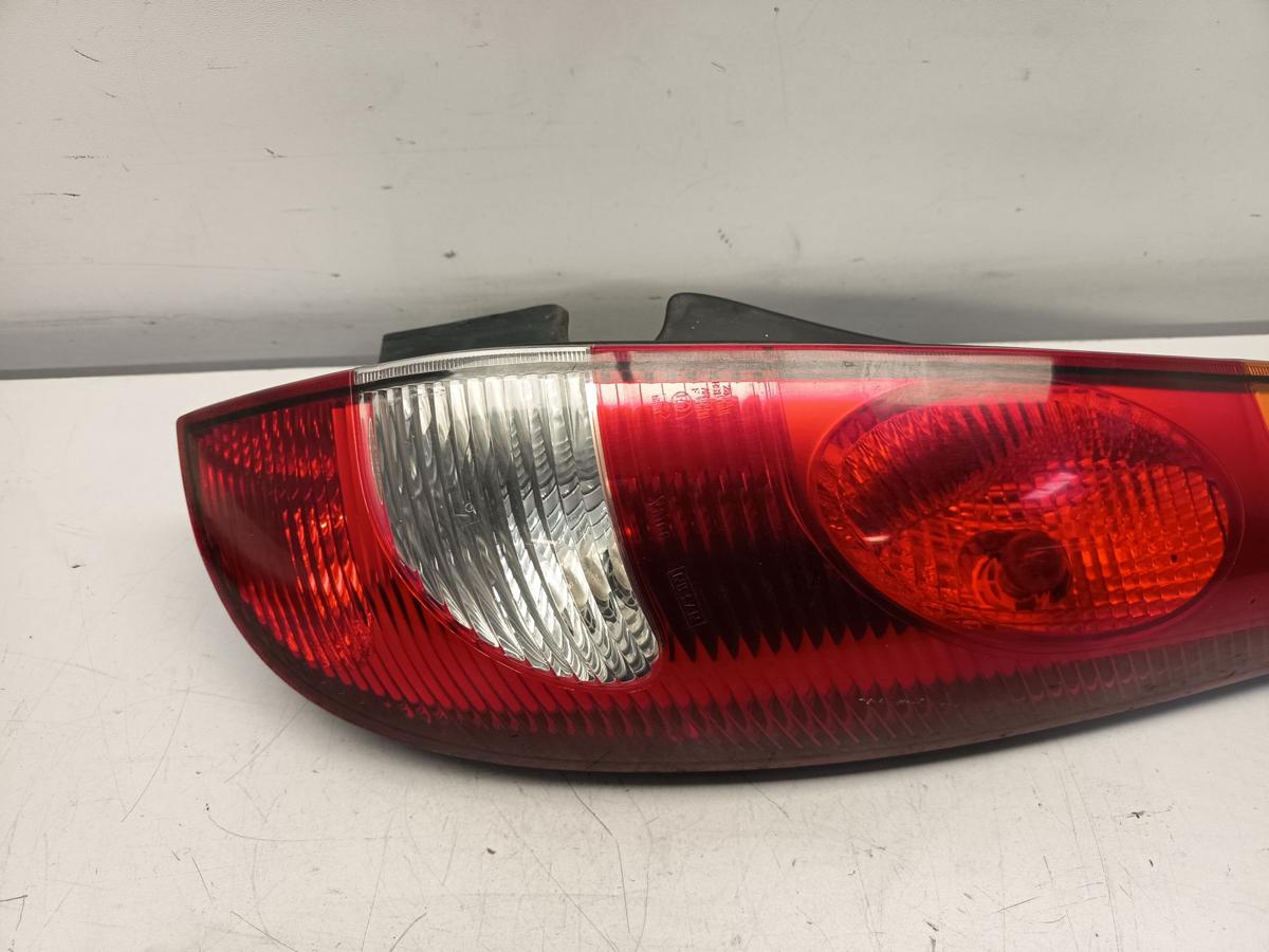 Nissan Almera Tino original R&uuml;ckleuchte rechts vor Faclift Baujahr 2001