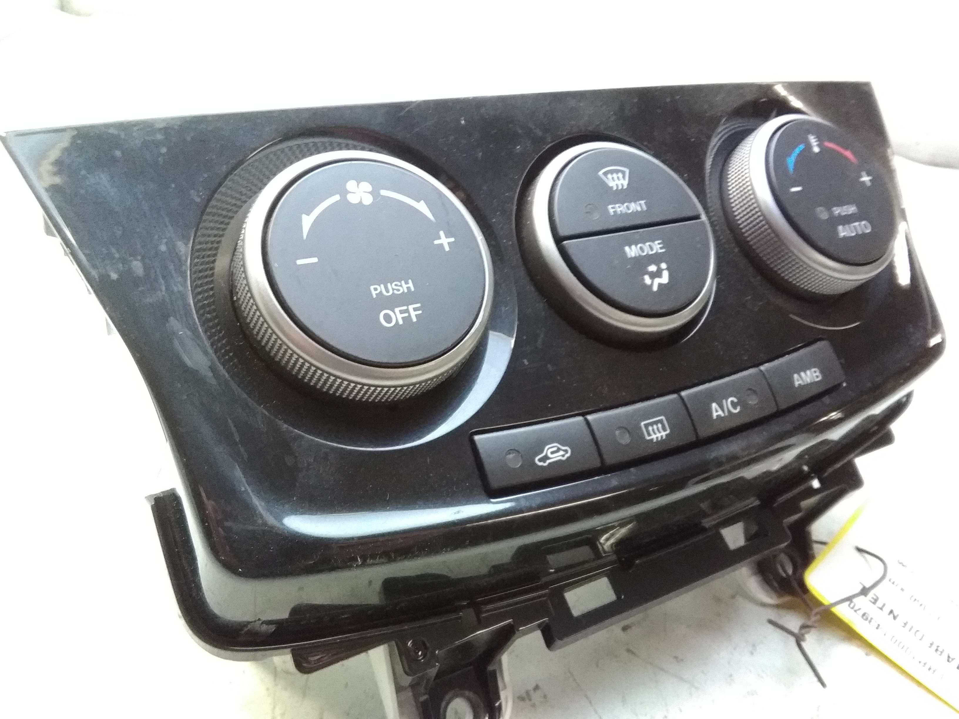 Mazda 5 CW Bj.2015 original Klimabdienteil Klimaautomatik beschädigt