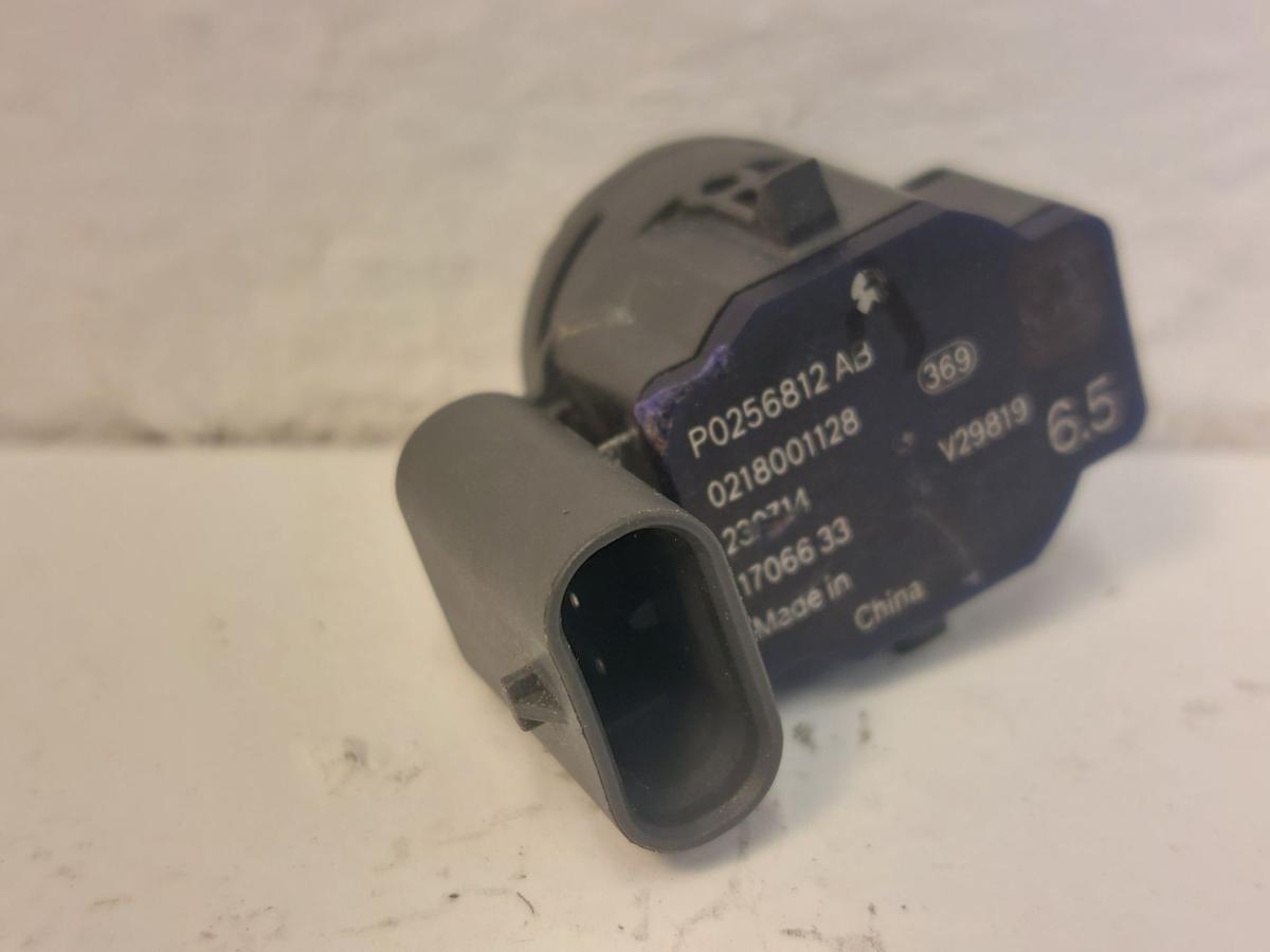 NIO EL6 Elektro SUV PDC Sensor Einparkhilfe aus Radlaufblende hinten rechts