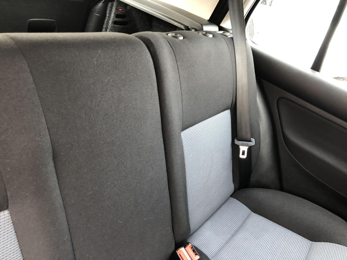 VW Golf 4 IV 1J R&uuml;cksitzbank Sitzbank R&uuml;ckbank Pacific 5 t&uuml;rer R&uuml;cksitze Stoff