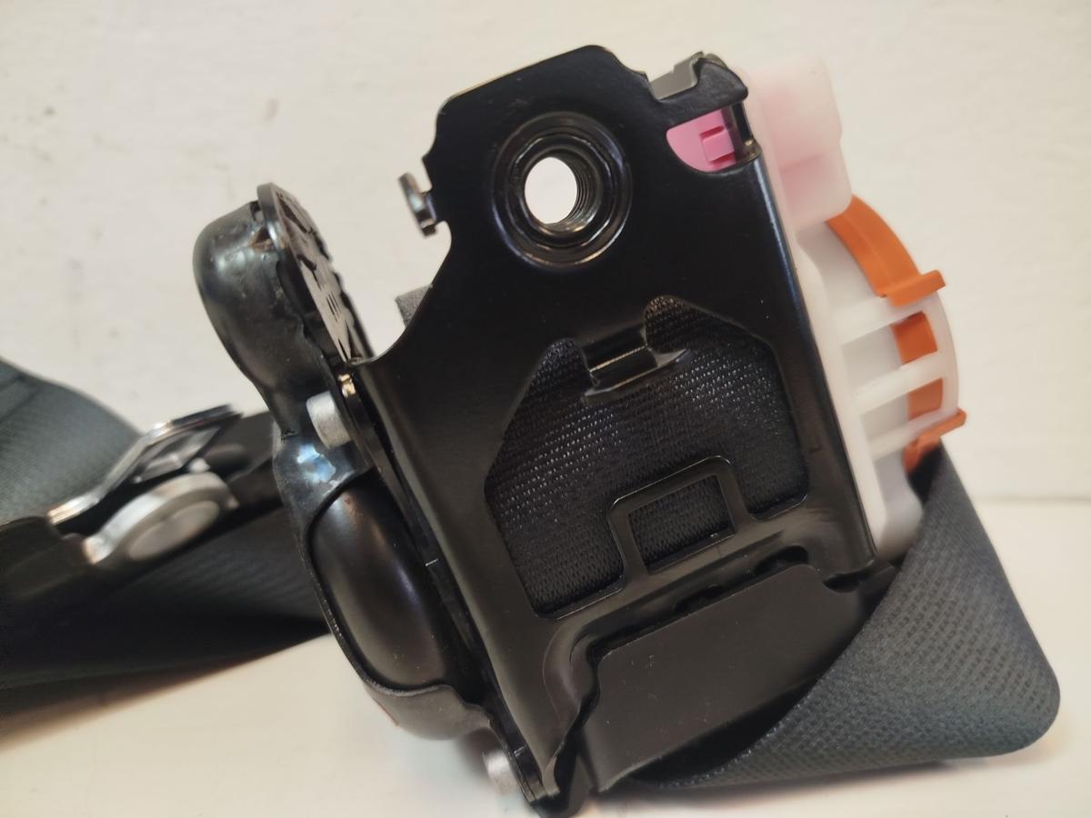 Nissan Qashqai J11 Sicherheitsgurt vorn rechts Gurt Gurtstraffer Anschnallgurt