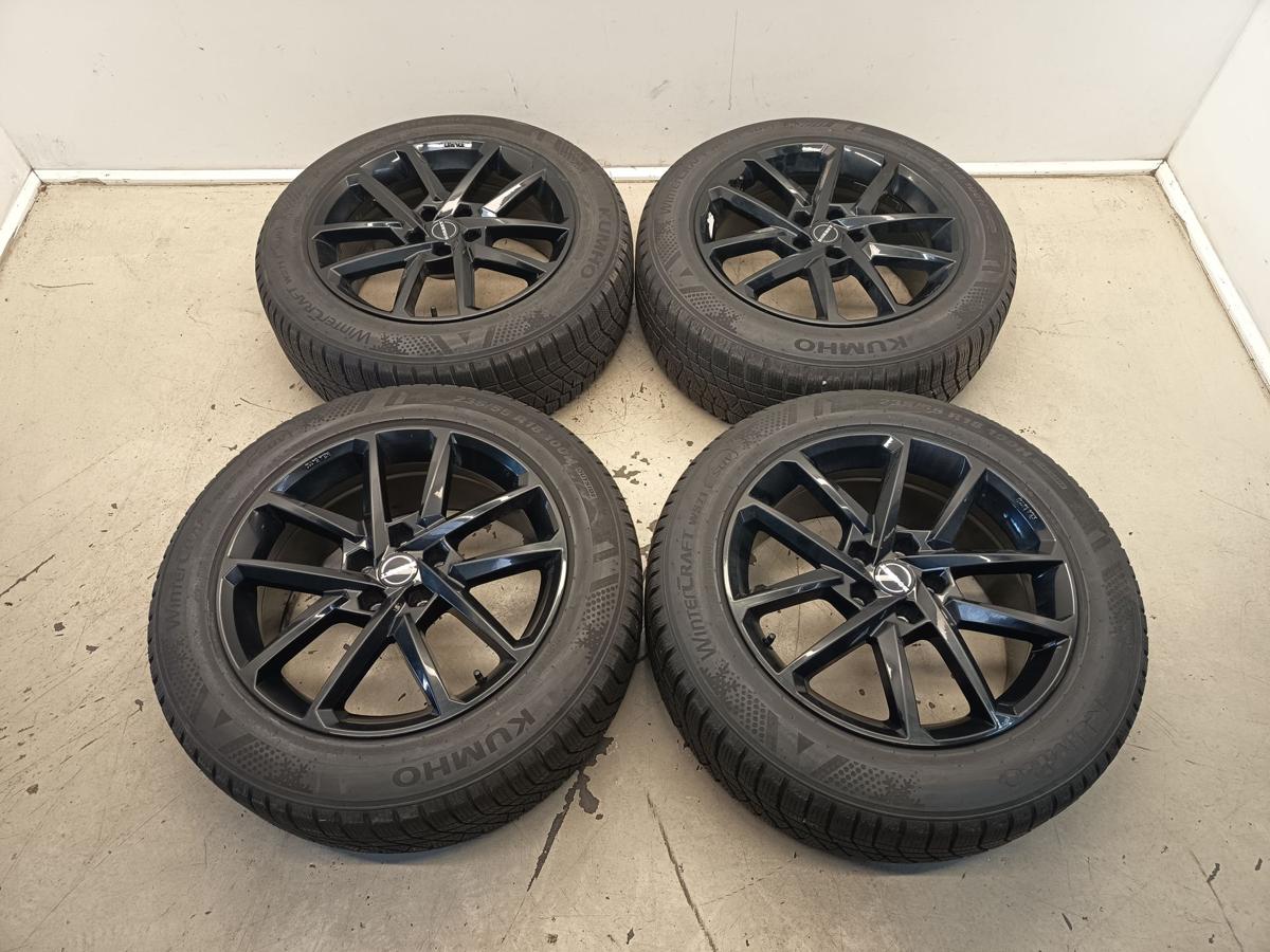 Seat Tarrcao Alufelgensatz Borbet 8x18 ET40 mit Winterreifen 235/55 R18 DOT 1822
