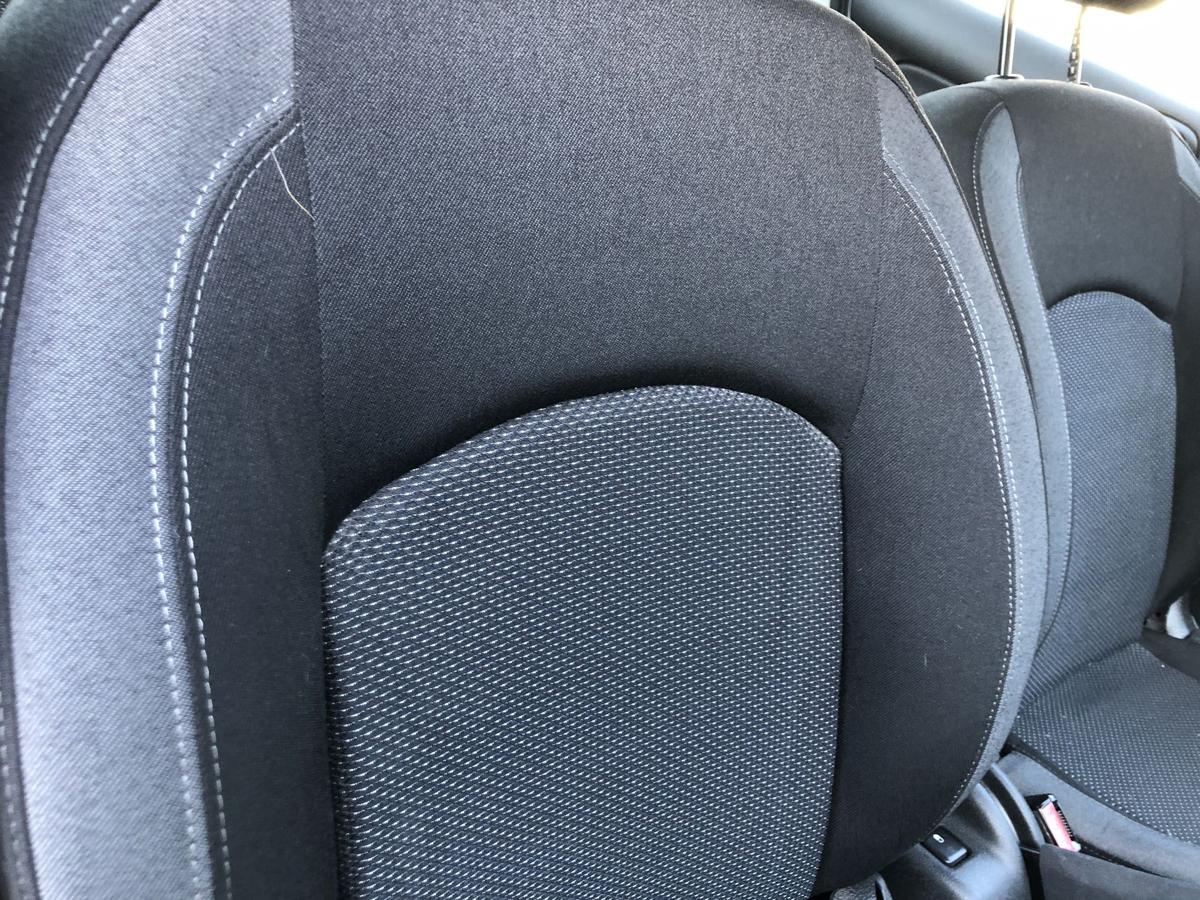 Peugeot 206+ Sitz vorn rechts Beifahrersitz nur f&uuml;r 5 t&uuml;rer Stoff Autositz