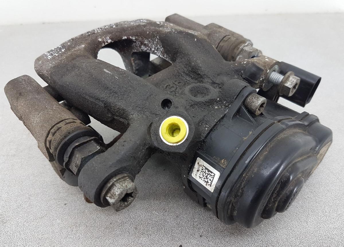 Nissan Qashqai J11 Bremssattel hinten links GF30 Bj2021 für elek Parkbremse