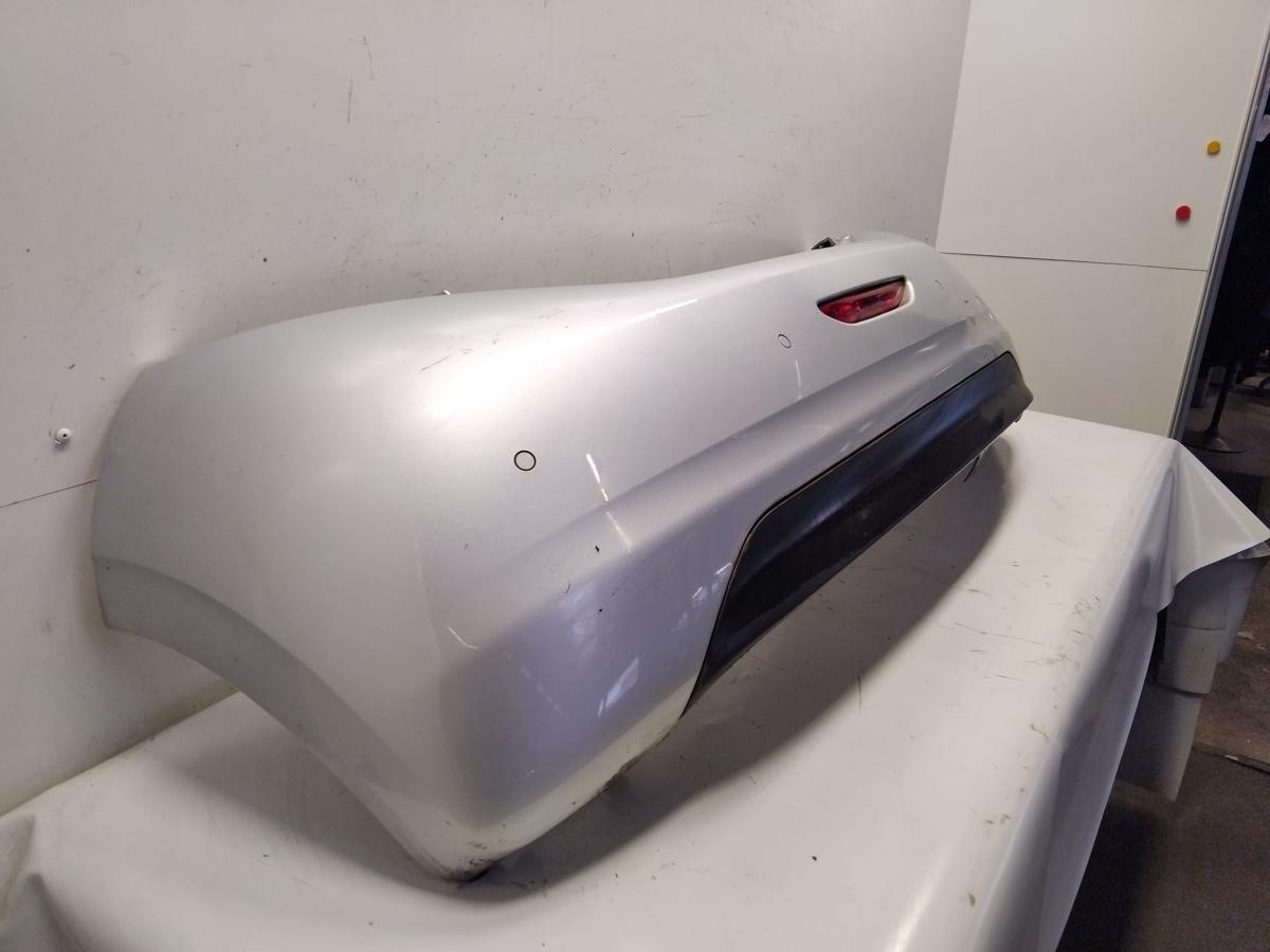 Peugeot 208 original Stoßfänger Stoßstange hinten silber mit PDC Bj.2016
