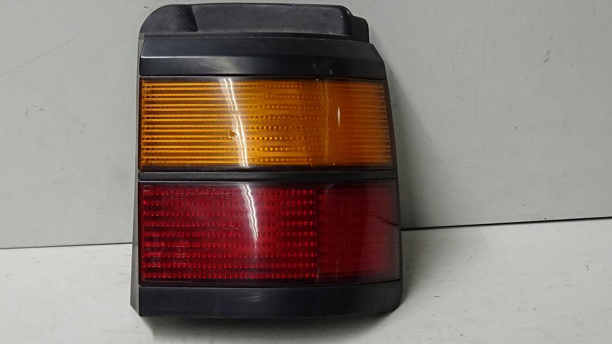 VW Passat 35I Variant BJ1991 Rückleuchte Rücklicht außen rechts 333945112 gelb rot