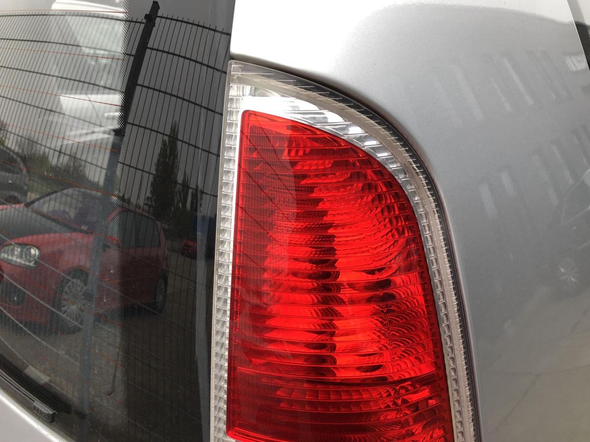 Skoda Roomster 5J Rückleuchte rechts Heckleuchte Rücklicht Rückscheinwerfer