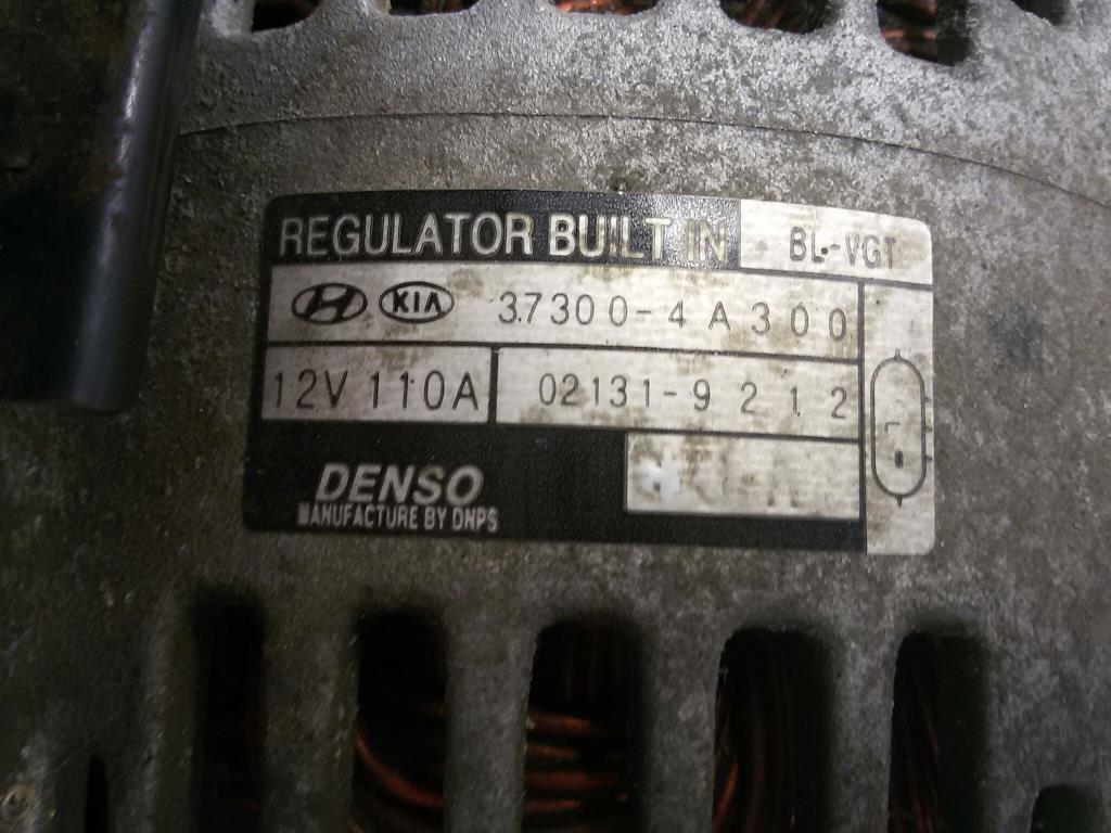 Kia Sorento original Lichtmaschine Generator 373004A300 BJ2008