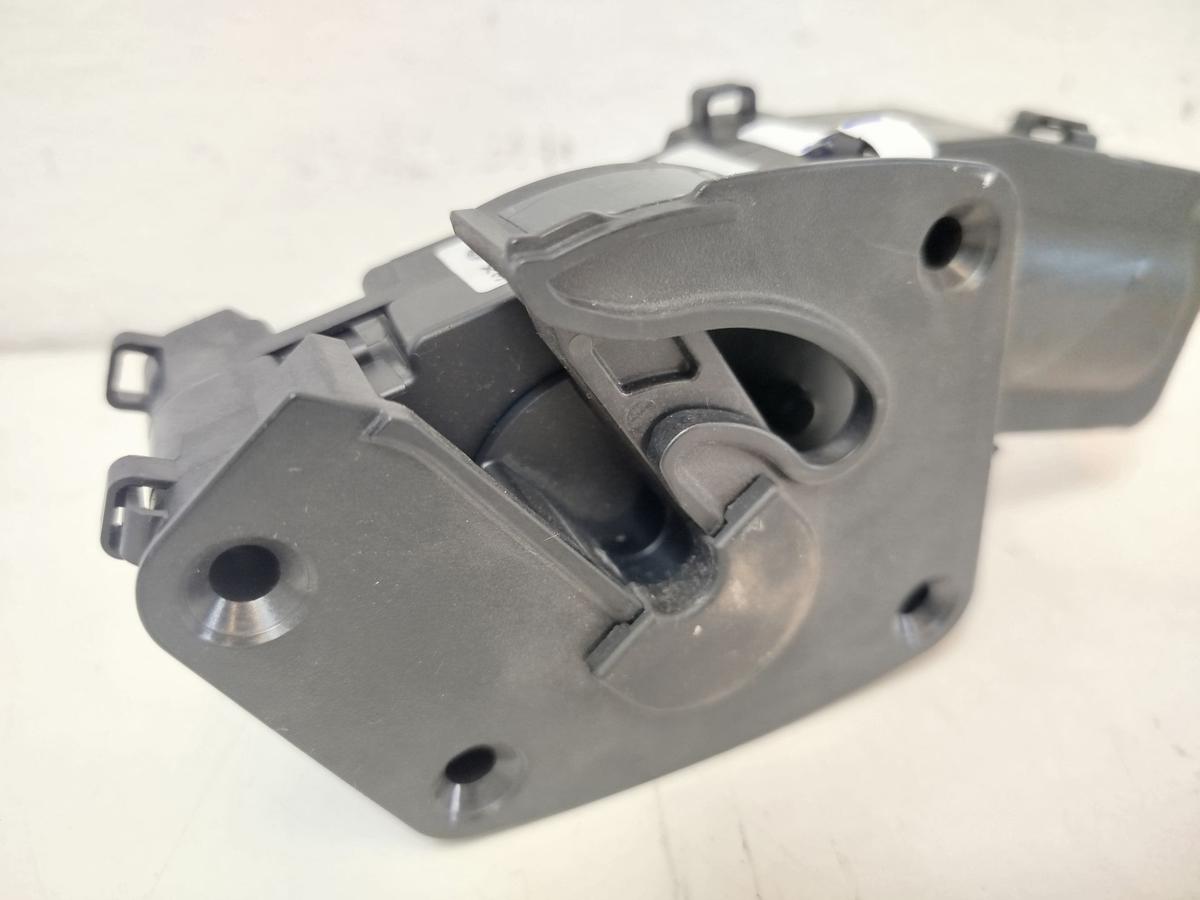 Skoda Superb 2 3T Motor Heckklappe links Limo Stellmotor 3T0827299B Schloss