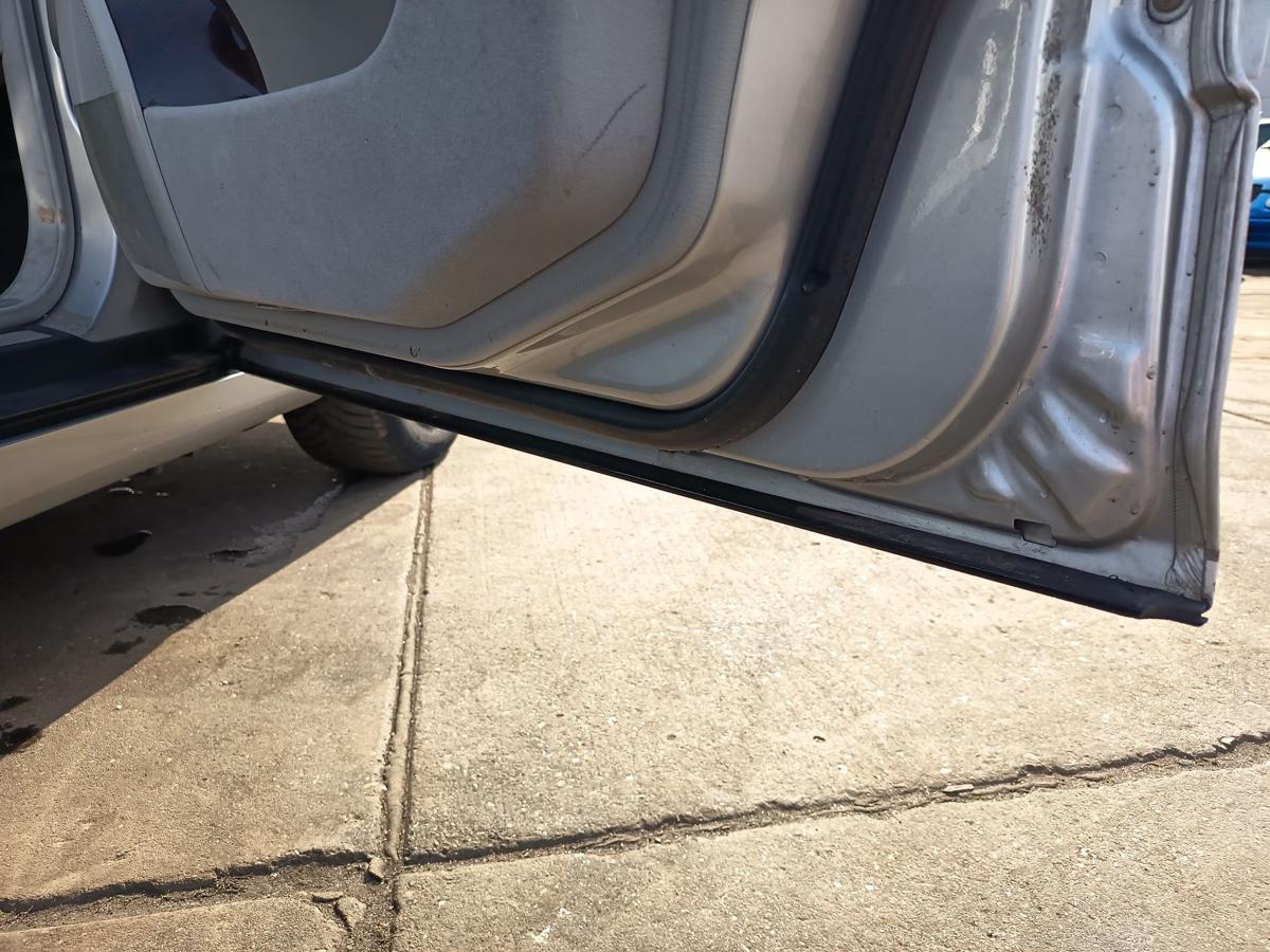 Mercedes S/W203 original T&uuml;r vorn rechts Beifahrer 744 Brillantsilber Bj 2002