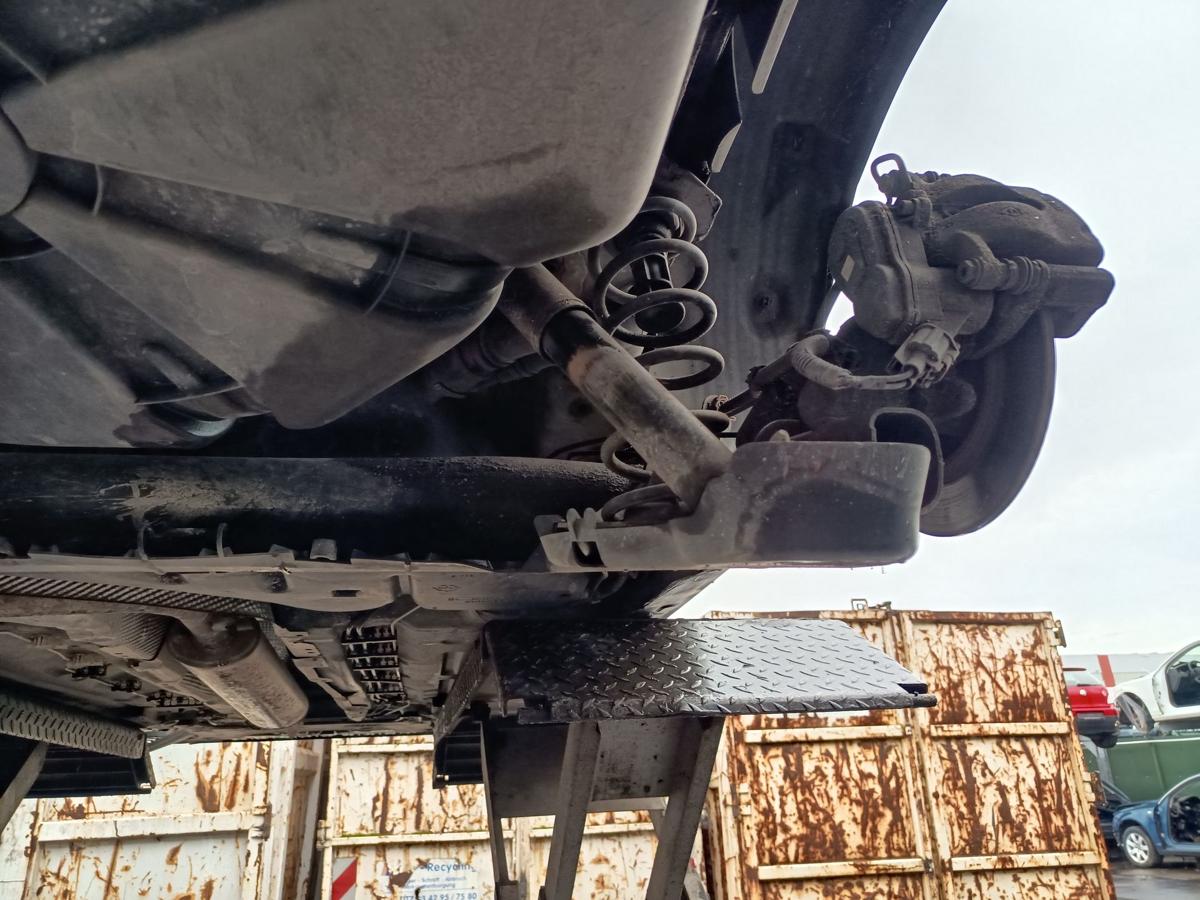 Renault Megane III Kombi orig Hinterachse 2.0 103kW Benzin Bj 2010