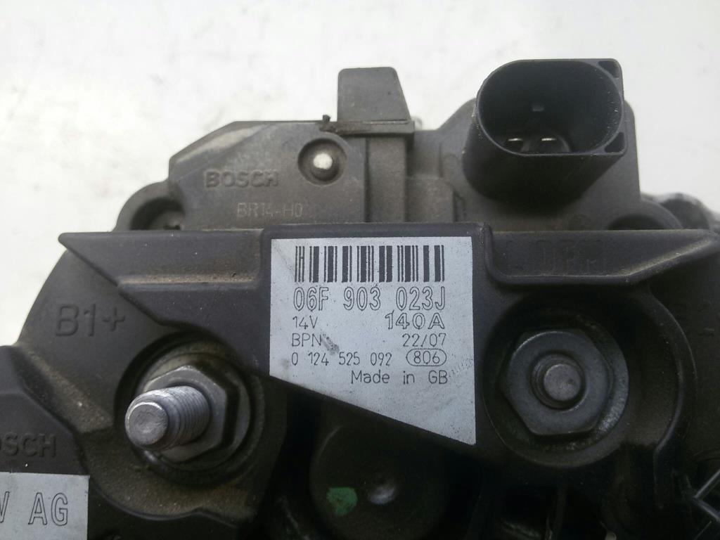 Audi A4 8E B7 Bj.2007 original Lichtmaschine Bosch 0124525092