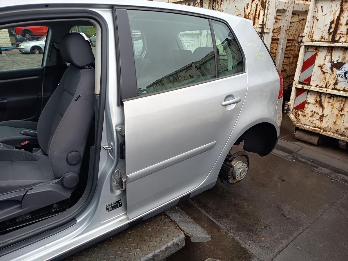 VW Golf V 5 türer original Tür hinten links Fond A7W Reflexsilber Bj 2005