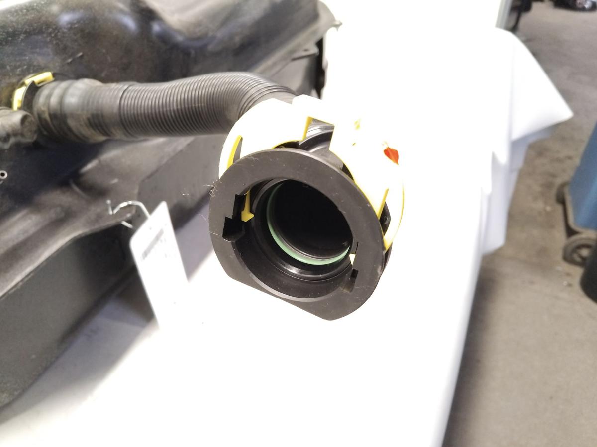 Mitsubishi Eclipse Cross original Tank Kraftstoffbeh&auml;lter Pumpe 2.4 72kw 4B12