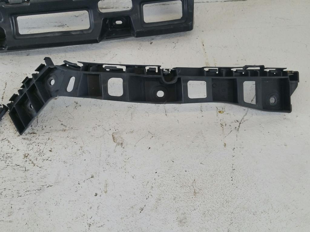 VW Scirocco 3 Typ 13 Bj.08 Haltersatz Stoßfänger hinten 1K8807863A