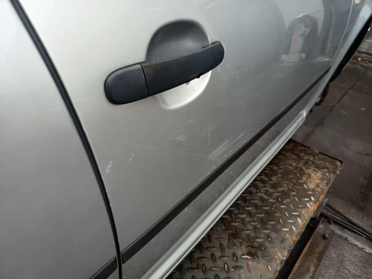 VW Golf IV Variant original T&uuml;r vorn rechts Beifahrer A7W Reflexsilber Bj 2003