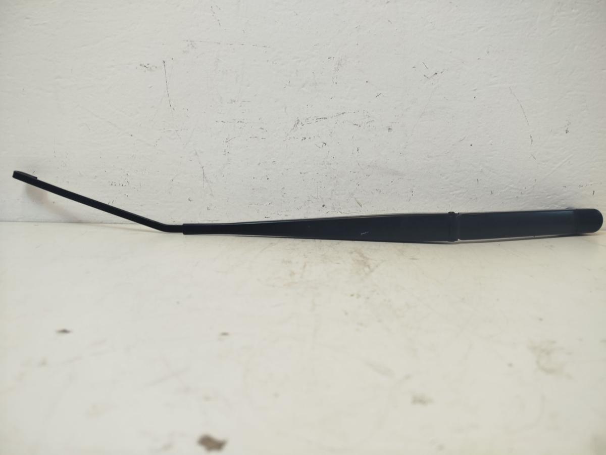 Nissan Leaf ZE1 40kWh Wischerarm vorn rechts Scheibenwischer Beifahrerseite