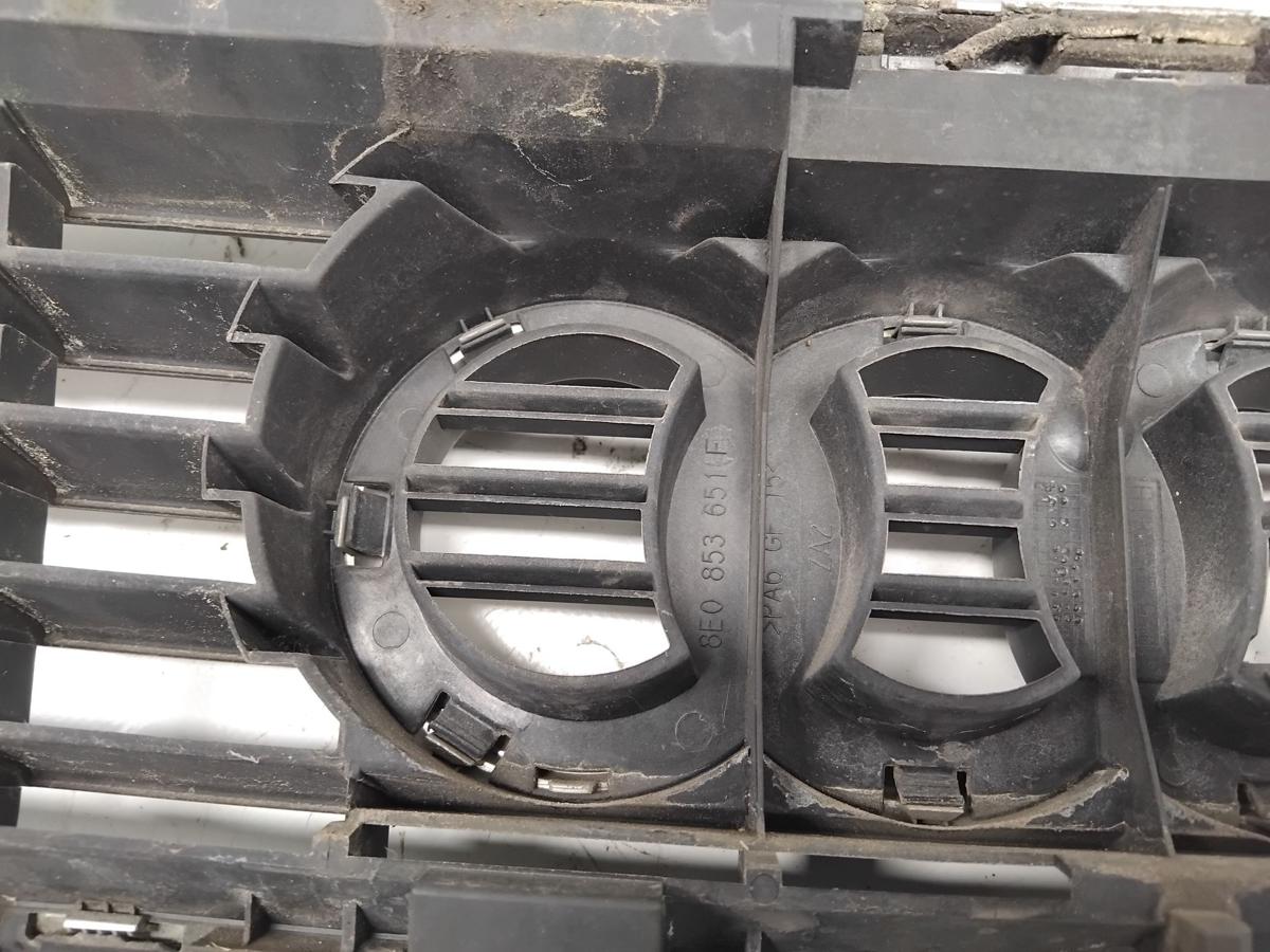 Audi A4 8E B6 original K&uuml;hlergrill 8E0853651F BJ2003