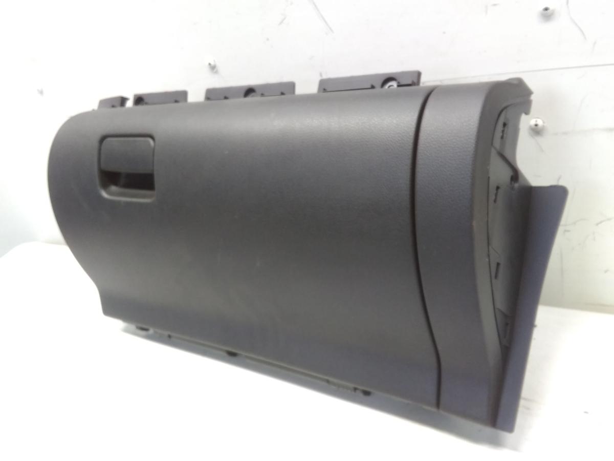 Mitsubishi Eclipse Cross original Handschuhfach Handschuhkasten Ablagefach