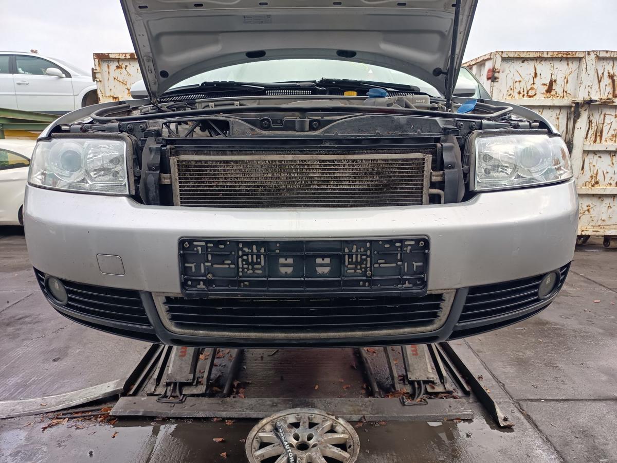 Audi A4 8E B6 original Stoßstange Fänger vorn/Front Y7W Lichtsilber Bj 2003