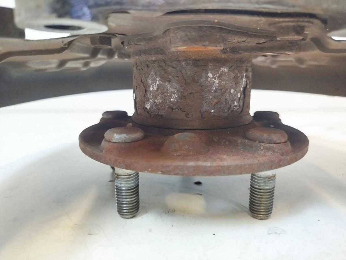 Hyundai i30 PD Mild Hybrid Achsschenkel hinten links Hinterachse Radlager