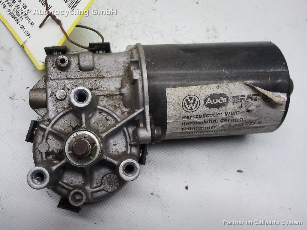 Audi A6 4B Bj.1997 original Wischermotor vorn 4B1955113 Bosch 0390241140