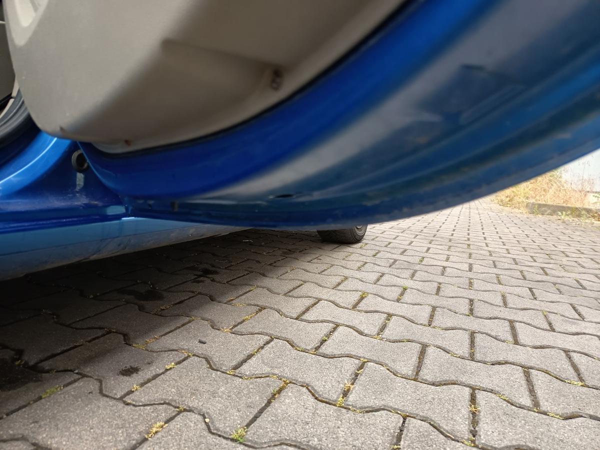 Renault Clio III orig Tür hinten rechts 5türer TEI45 Blau met Bj 2006