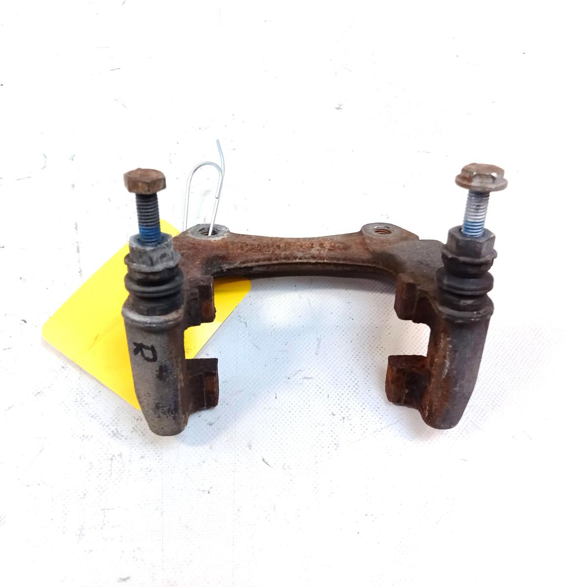 Audi A8 Quattro 4D D2 original Bremssatteltr&auml;ger Hinterachse rechts Bj.2000