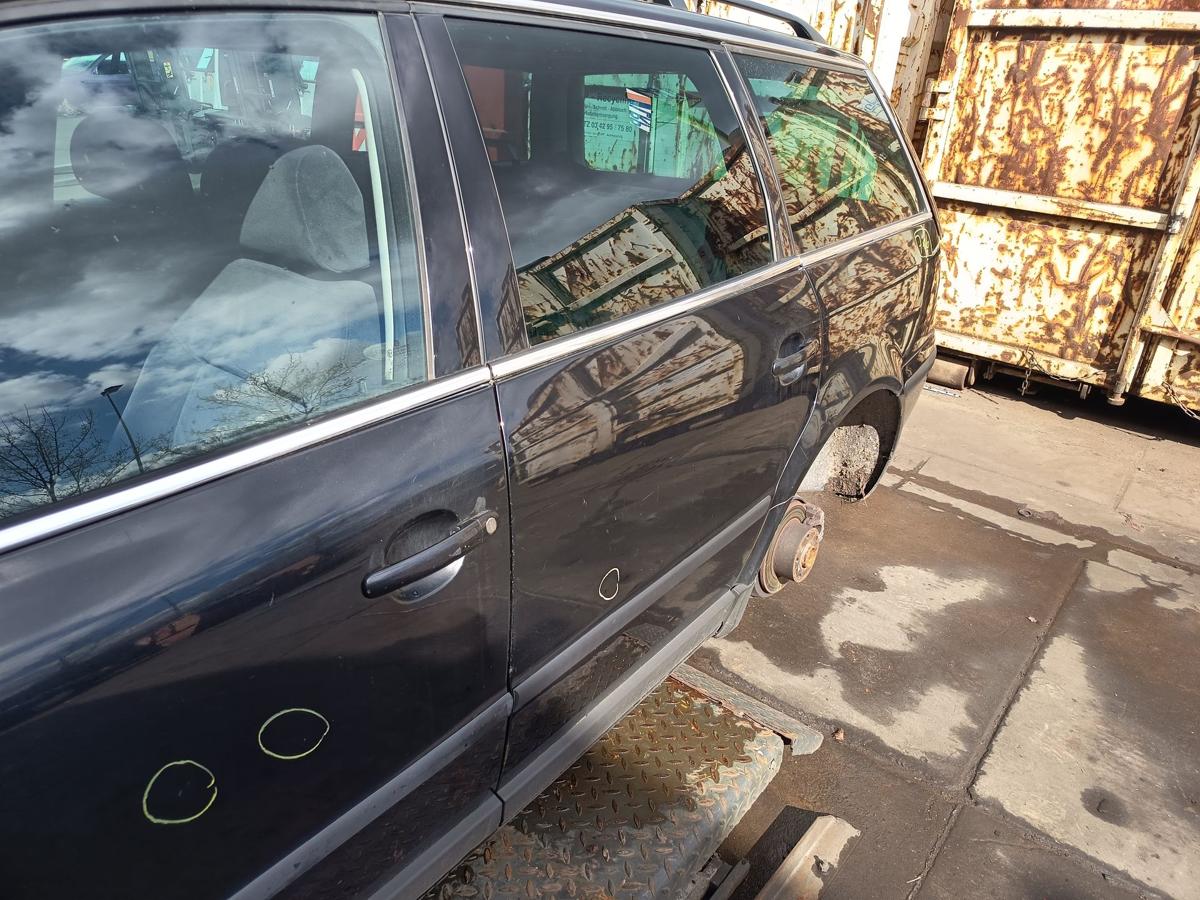 VW Passat 3BG Variant original T&uuml;r hinten links Fond C9Z Black magic Bj 2002