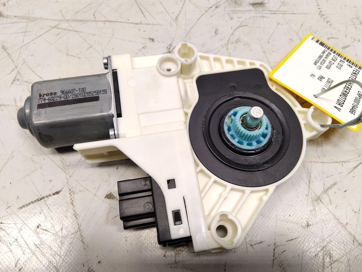 Skoda Yeti 5L original Fensterhebermotor vorn rechts 8K0959812 BJ2010