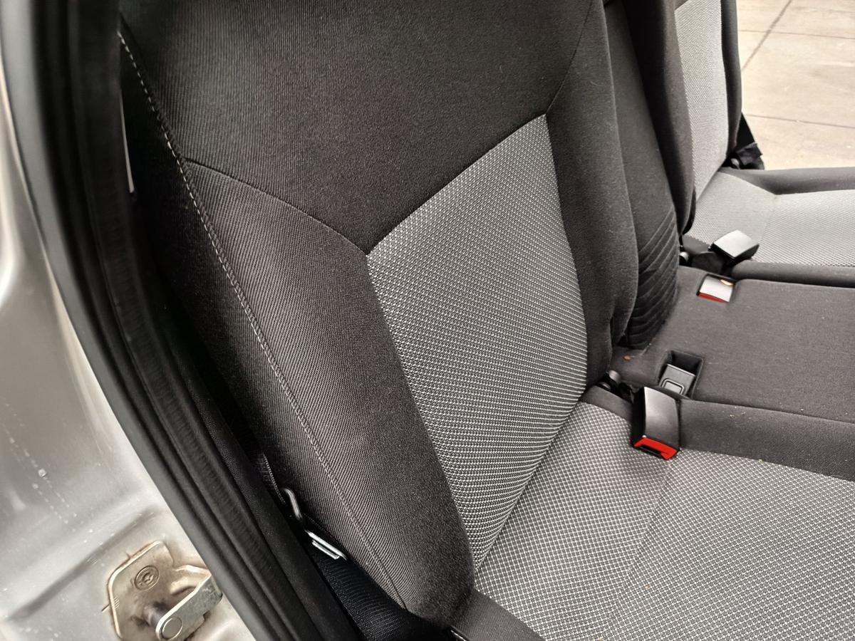 Opel Meriva A original R&uuml;cksitzbank komplett Stoff anthrazit mit Muster Bj 2010