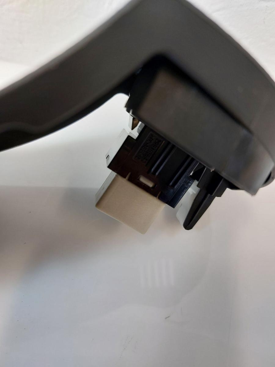 Mitsubishi Eclipse Cross GK0 ab21 Verkleidung Armaturenbrett Taster Schalter PDC