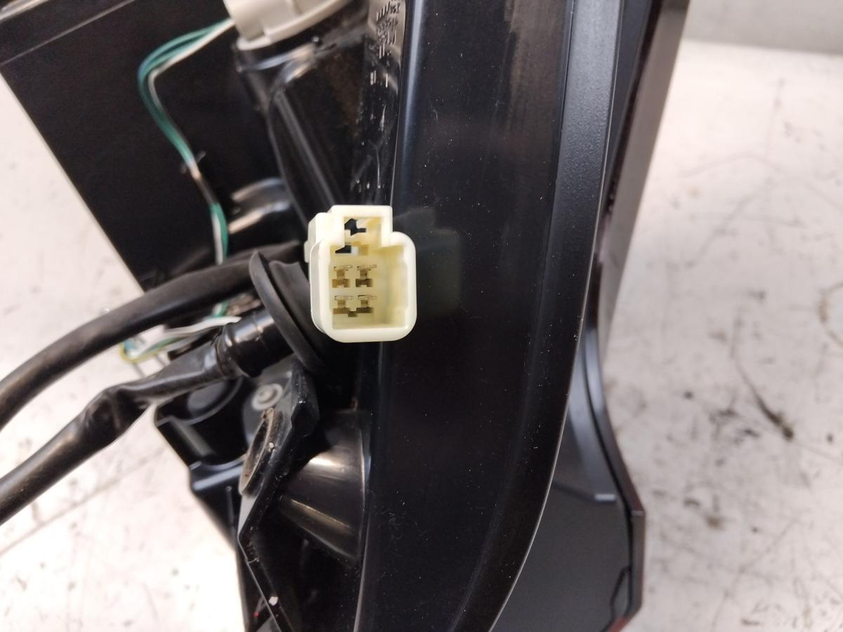 Mitsubishi Eclipse Cross original R&uuml;ckleuchte Schlussleuchte rechts Teil-LED