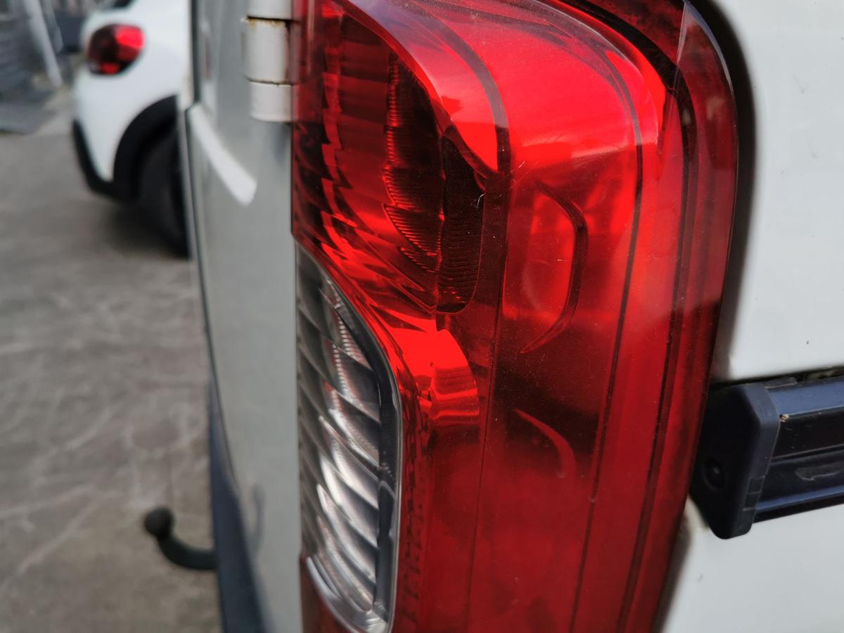 Peugeot Bipper A Rückleuchte Schlussleuchte Rücklicht Lampe hinten rechts
