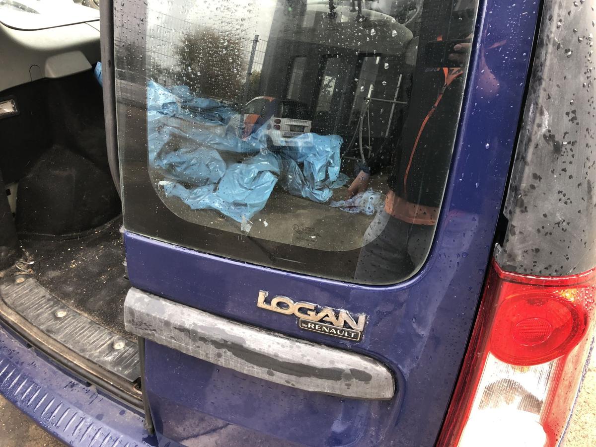 Dacia Logan MCV Hecktür rechts mit Scheibe OV61H Blue Marine