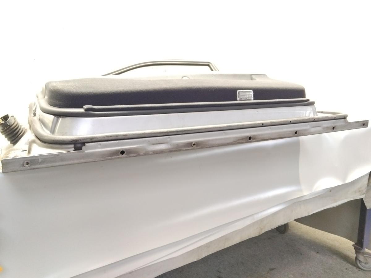 Mercedes E-Klasse 210 T&uuml;r vorn rechts Beifahrert&uuml;r brillantsilber 744 Bj.1998