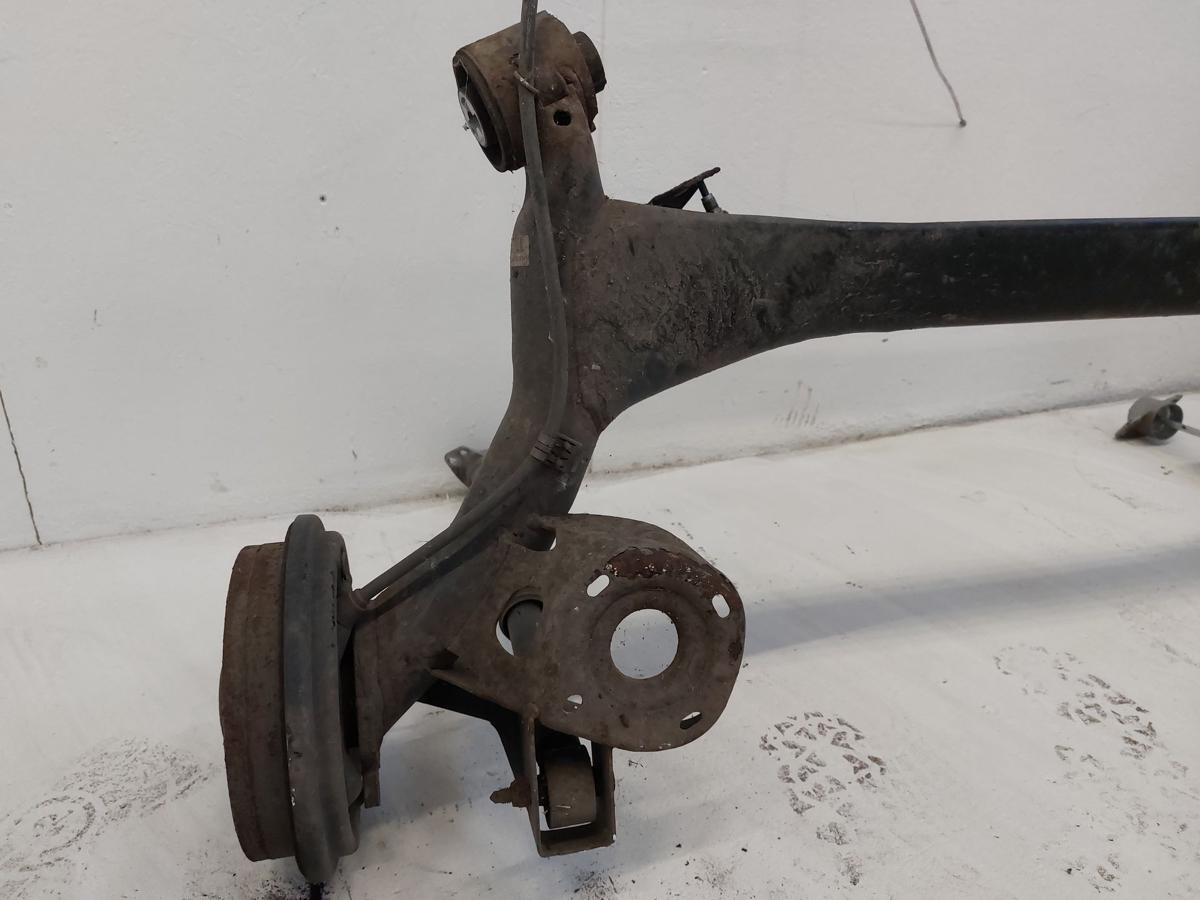 VW Polo 6R Hinterachse Achse hinten Achstr&auml;ger Starrachse Trommelbremse ABS