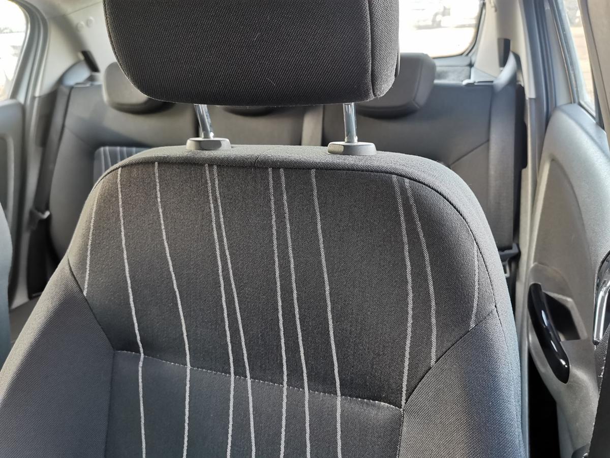 Opel Corsa D Fahrersitz Sitz Autositz vorn links 5 Türer Stoff höhenverstellbar