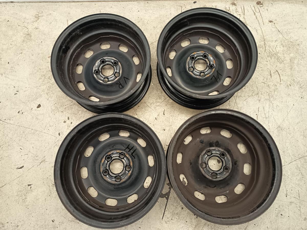 VW Golf IV original Satz Stahlfelgen 6x15 ET38 Baujahr 2003